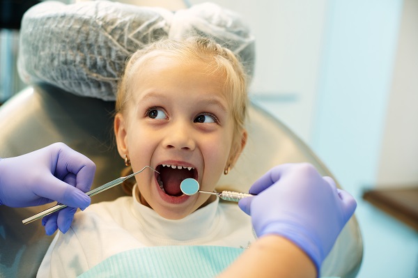 How To Tell If Your Child May Need Early Orthodontic Treatment