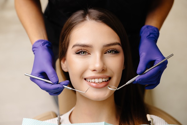 General Dentistry: What To Expect During A Teeth Cleaning